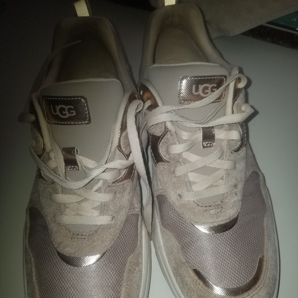Cream ugg cloud sneaker